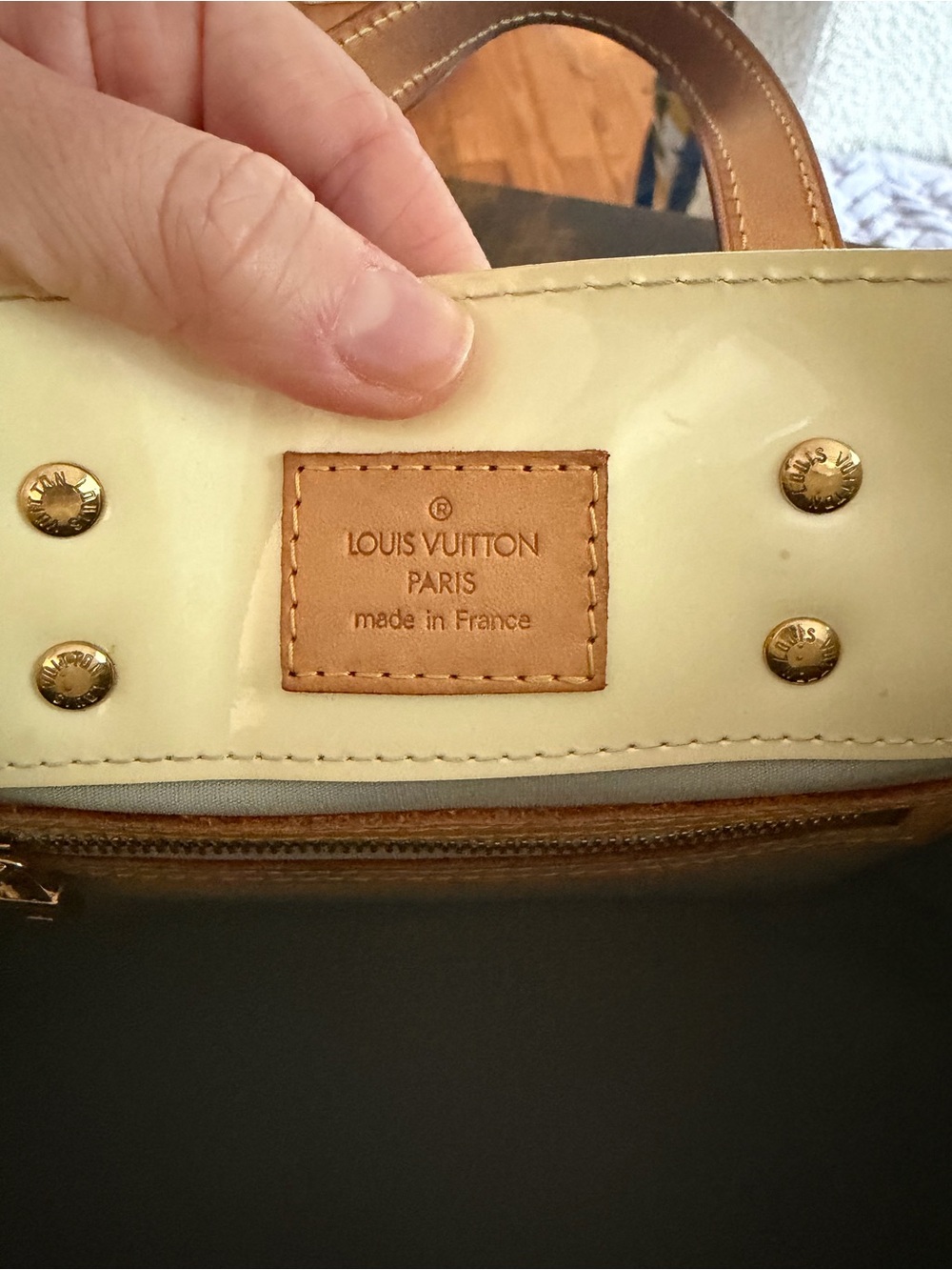 Louis Vuitton Cream Vernis Tote with Vachetta Trim - Picture 10 of 11